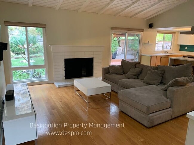 Building Photo - 630 Haverkamp Dr.