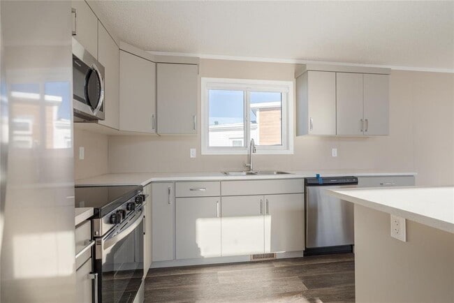 Photo du bâtiment - 99 Prairie Oak Dr