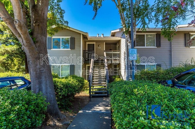 Building Photo - 510 Spyglass Pkwy