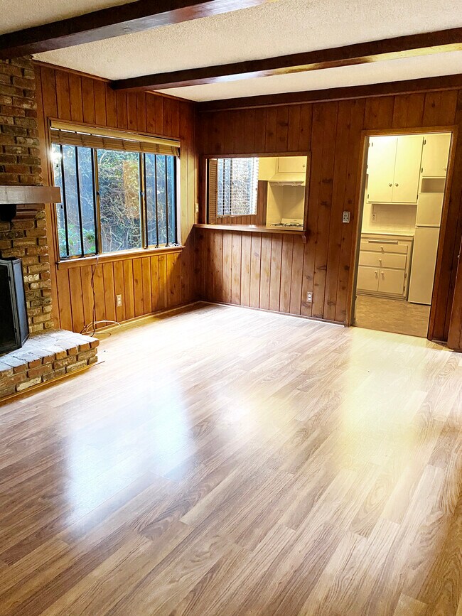 Building Photo - 1807 N Gramercy Pl