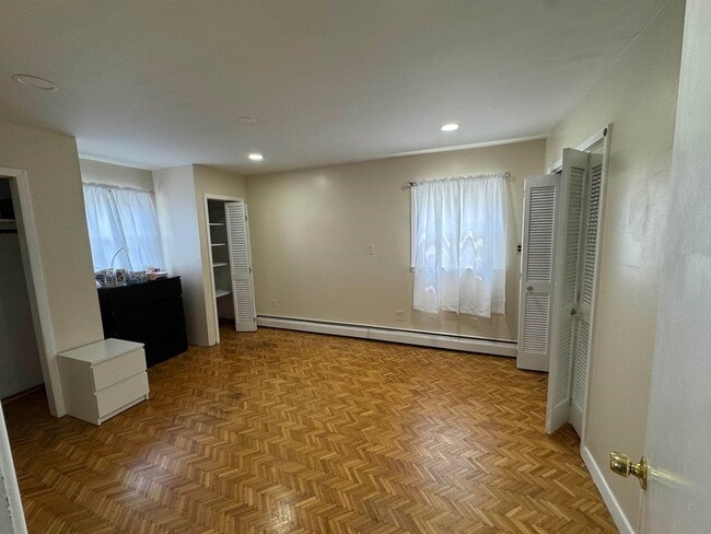 Building Photo - 27 Overpeck Ave