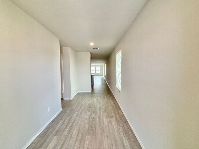 Building Photo - **1625/Month Far West San Antonio**
