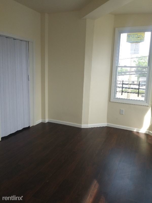 Building Photo - 2 br, 1 bath Apartment - 371 Nye Ave