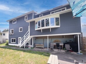 Building Photo - 7189 Coventry Rd N