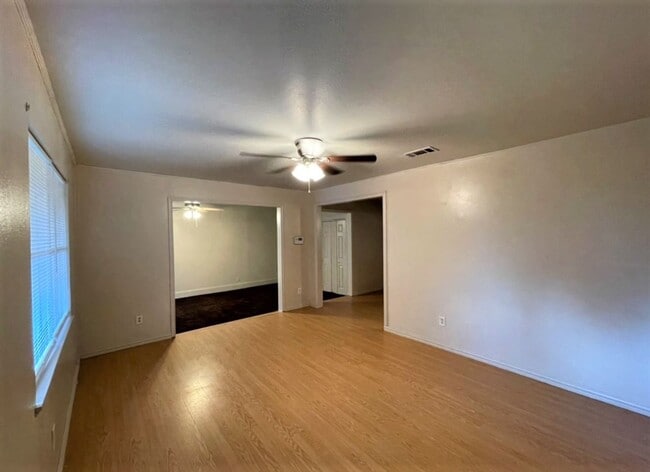Building Photo - 5030 Stardust Dr