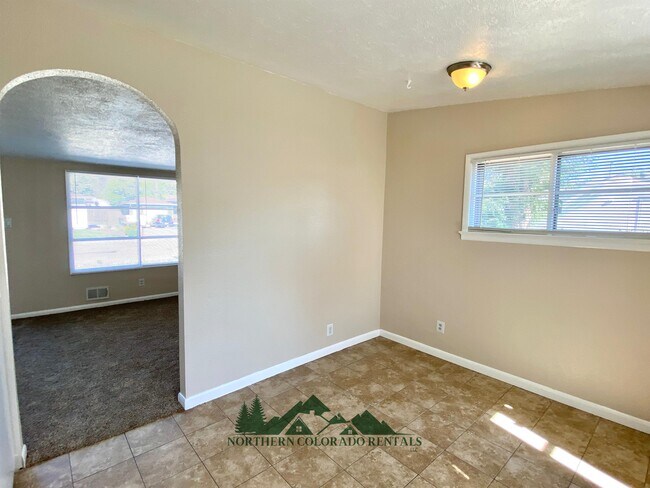 Building Photo - 3034 High Dr