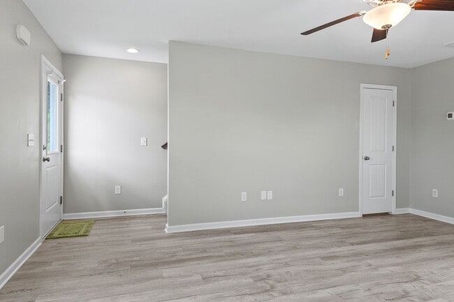 Living room - 207 Royal Way