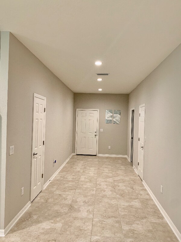Foto del edificio - 1074 Grantham Dr
