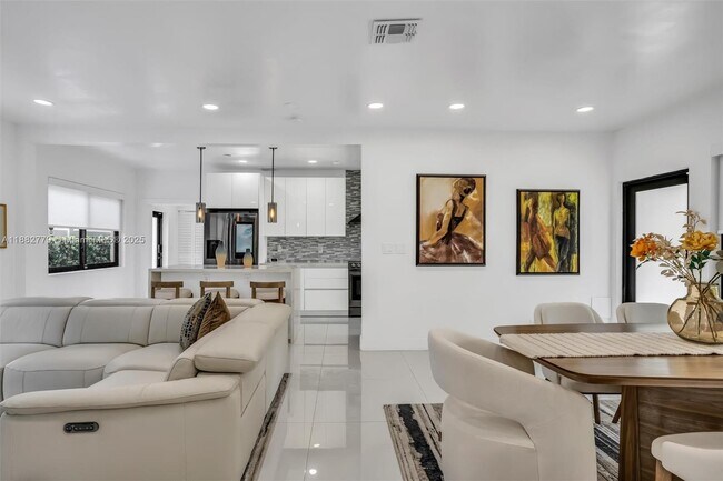 Foto del edificio - 2484 SW 25th St
