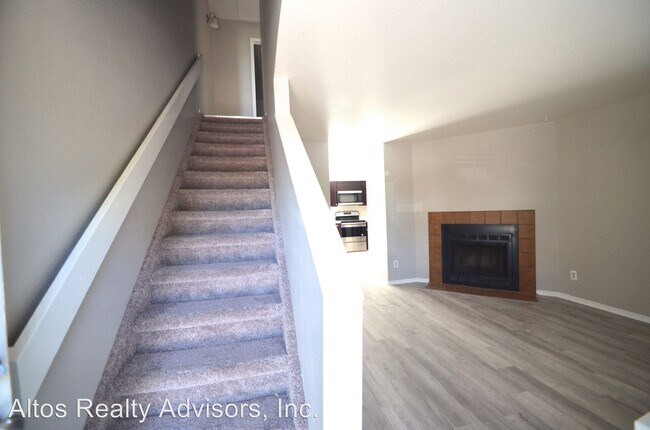 Foto del edificio - 16071-16099 E 16th Ave