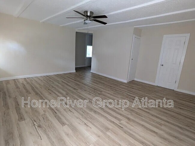 Foto del edificio - 3585 Lee St