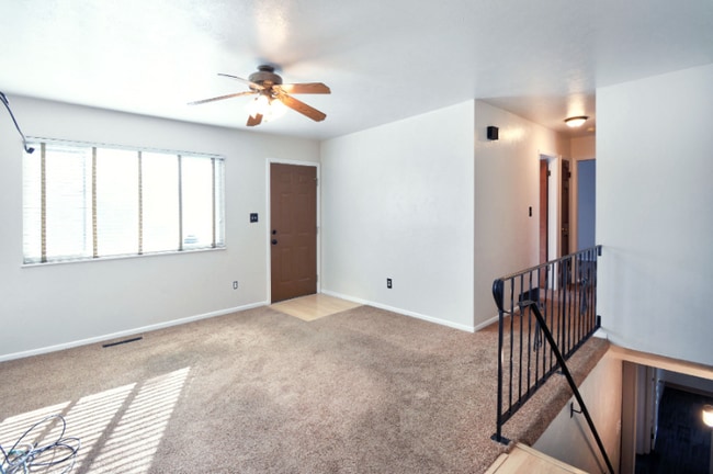 Photo - 2740 El Capitan Dr (Colorado Springs, CO) House