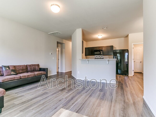 Building Photo - 1308 Dustin Dr