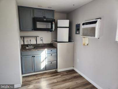 Foto del edificio - 9349 Valley Rd