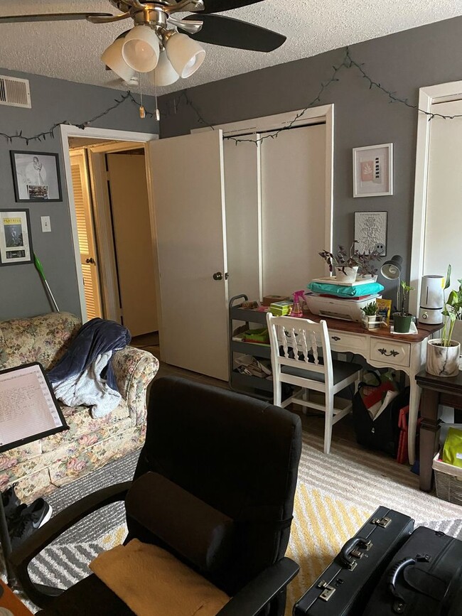 Photo - 218 North Texas Boulevard Apartment