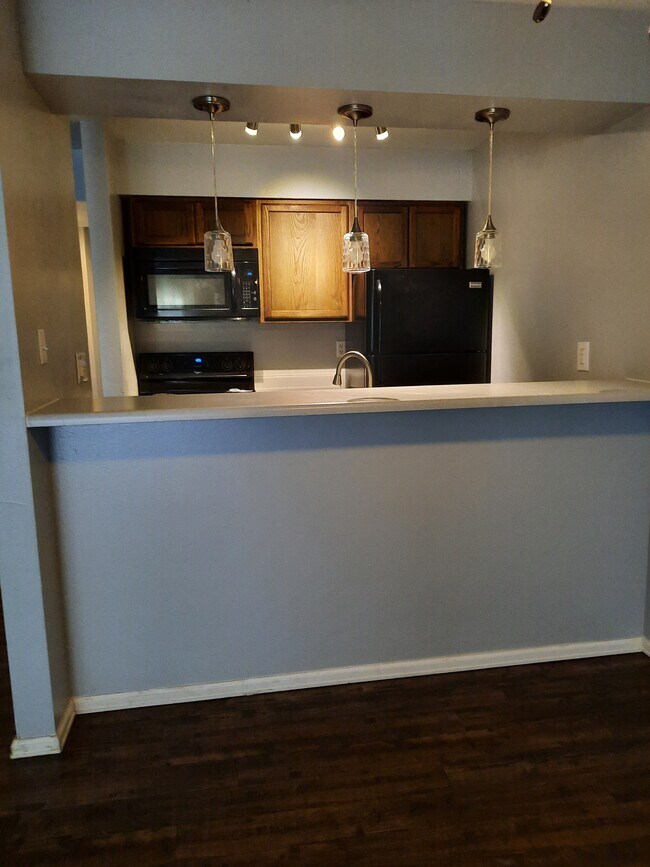 Building Photo - 4545 N Carefree Cir