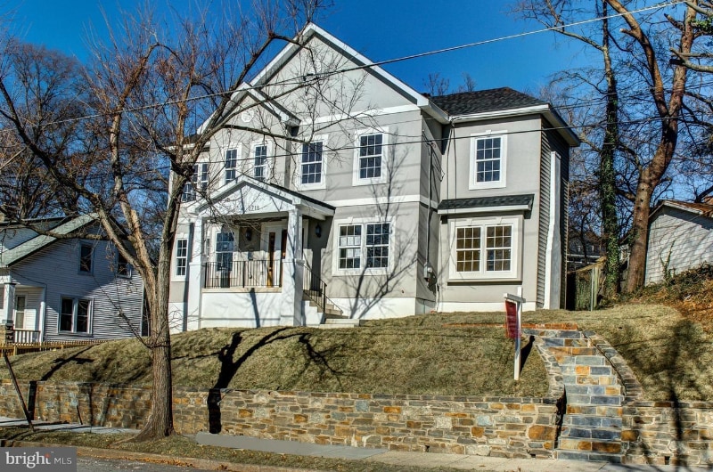 Foto principal - 2718 Hamlin St NE