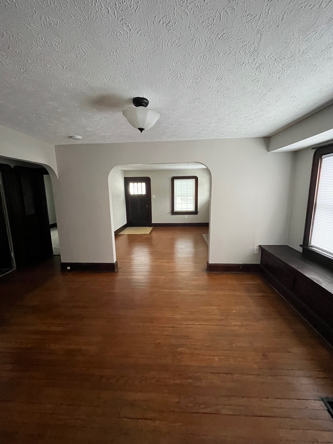 Dining Room - 2826 Bailey Rd
