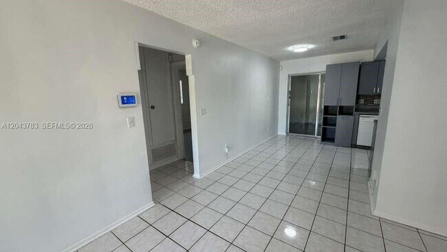 Foto del edificio - 5425 NW 16th Ct