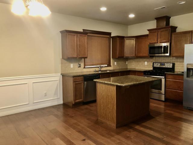 Foto del edificio - 4 bedroom in Bothell WA 98012