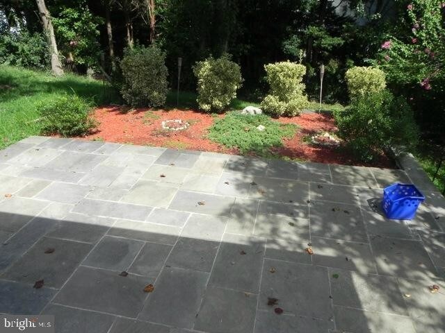 Foto del edificio - 5105 Sangamore Rd