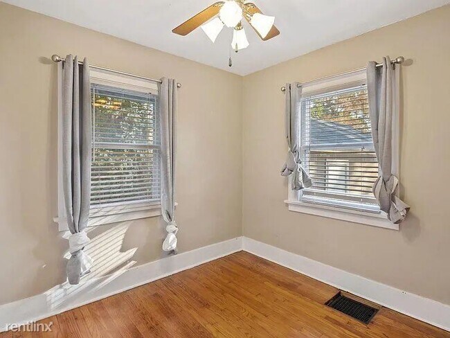 Building Photo - 2 br, 1 bath House - 2017 Linn Boulevard S...