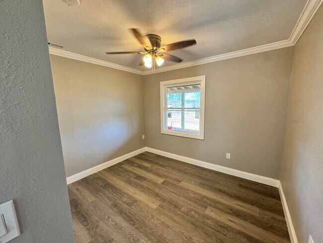 Foto del edificio - 2726 Highland Cir