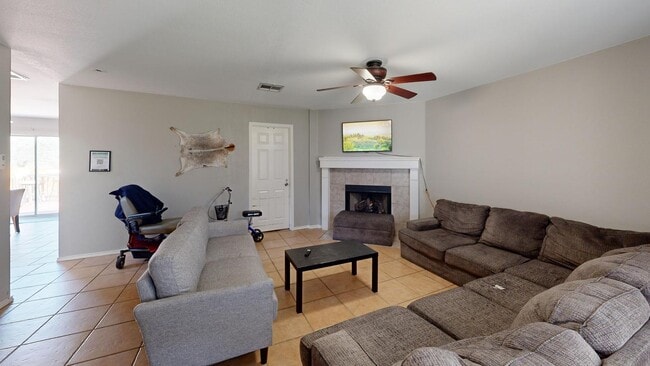 Building Photo - Spacious Home with Modern Upgrades in a Pe...
