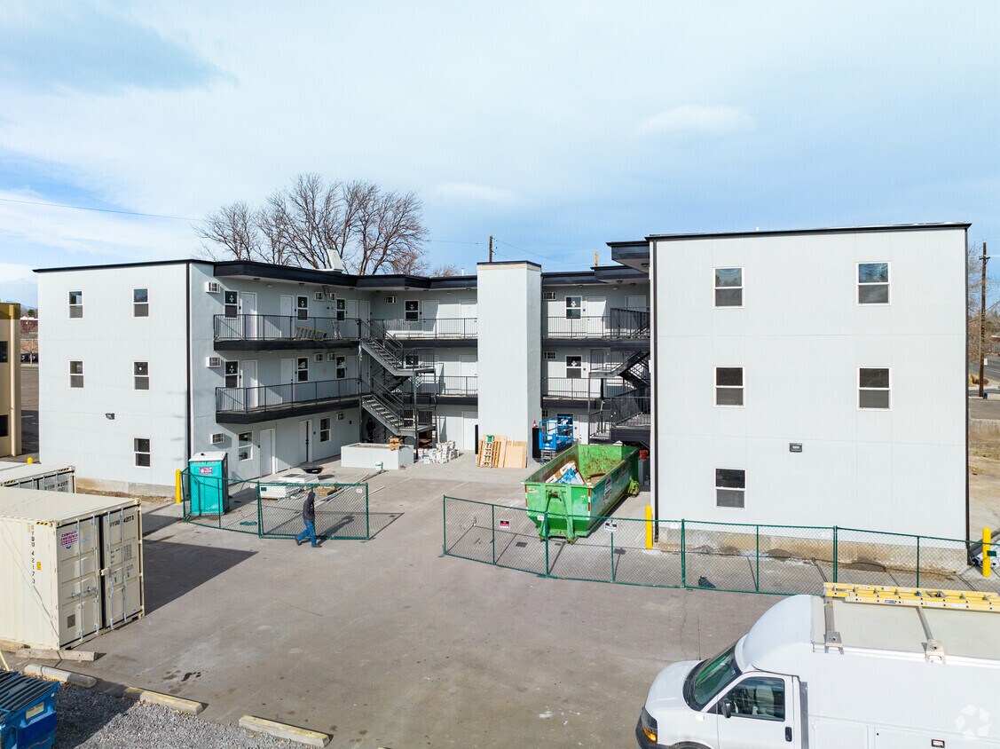 Dec 2022 - Carr St Flats