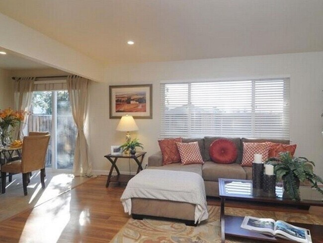 Foto del edificio - 415 Pinehurst Ave