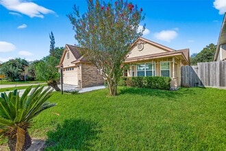 Building Photo - 3258 Meadway Dr