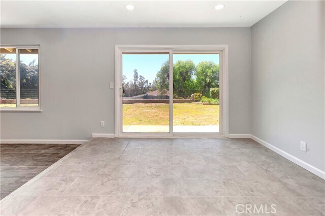 Building Photo - 2400 Almira Ave