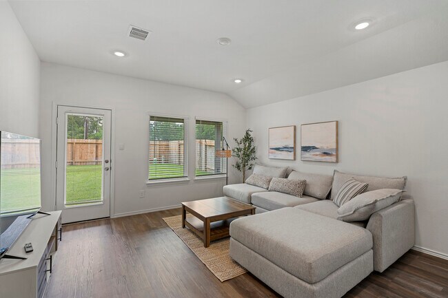 Foto del edificio - 5414 Magnolia Heath Ln
