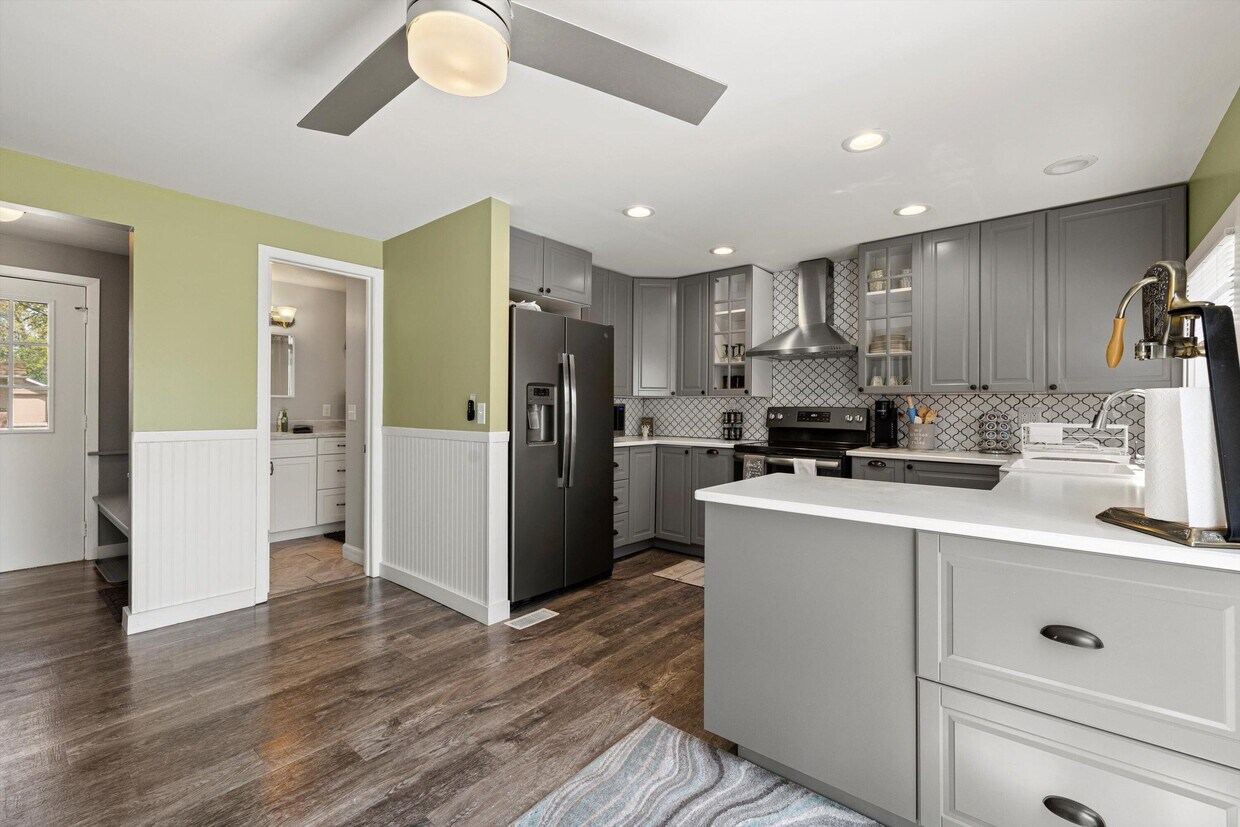 Foto principal - 930 Henry St