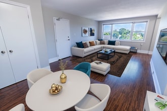 Building Photo - Westchester Crescent