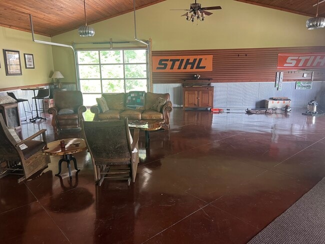 Building Photo - 2797 Happy Valley Rd