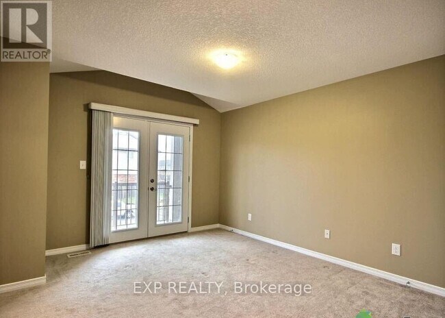 Building Photo - 106 Rochefort St.
