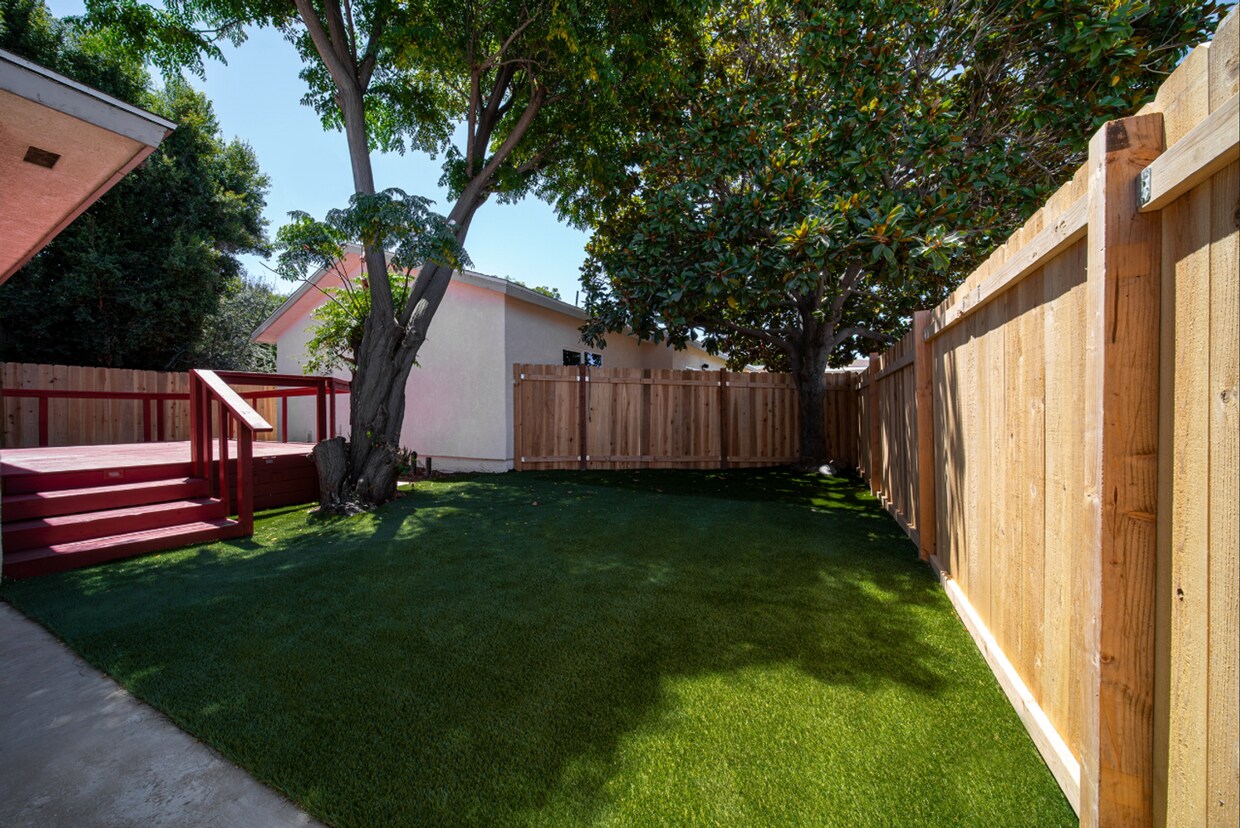 Foto principal - 5172 Brockbank Pl