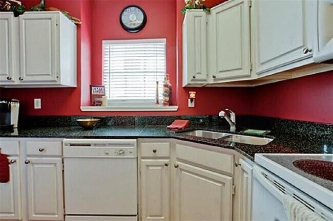 Foto del edificio - 3407 Binkley Ave