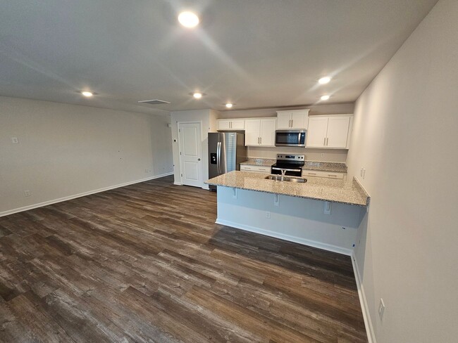 Foto del edificio - Brand New Townhome in Charlotte