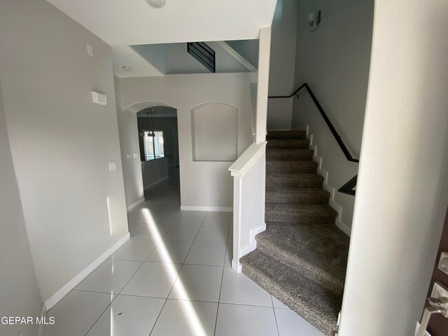 Building Photo - 7857 Enchanted View Dr