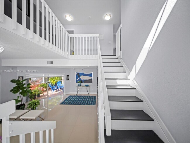 Building Photo - 9908 SW 117th Pl
