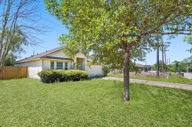Foto del edificio - 420 Woodlake Dr
