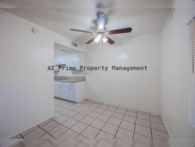 Foto del edificio - 5040 N 40th Ave