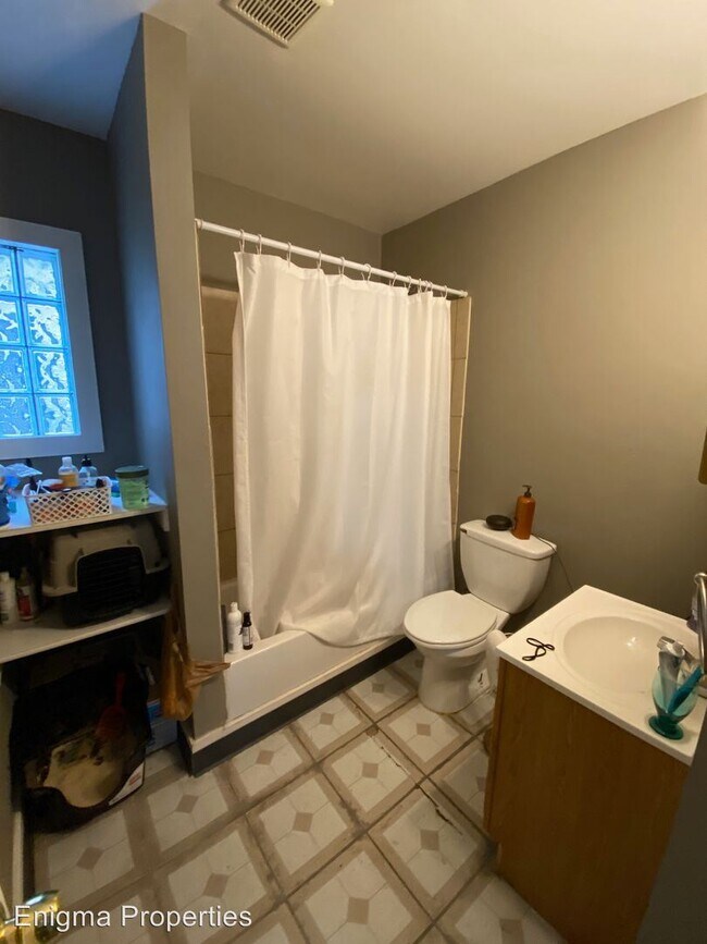 Foto del edificio - 812 E Clarke St