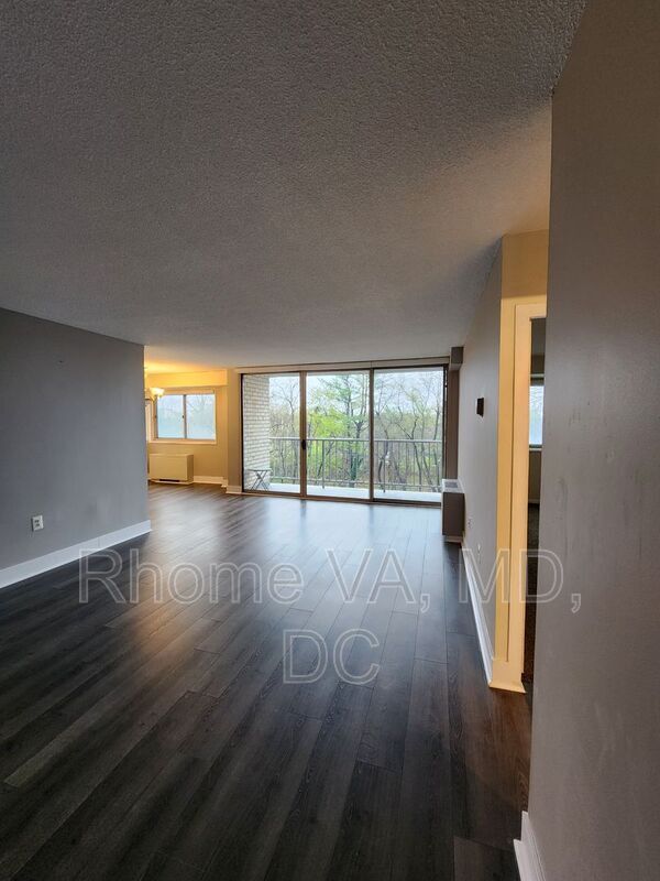 Building Photo - 2500 N. Van Dorn St.