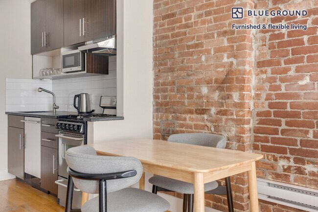 Foto del edificio - 515 W 47th St