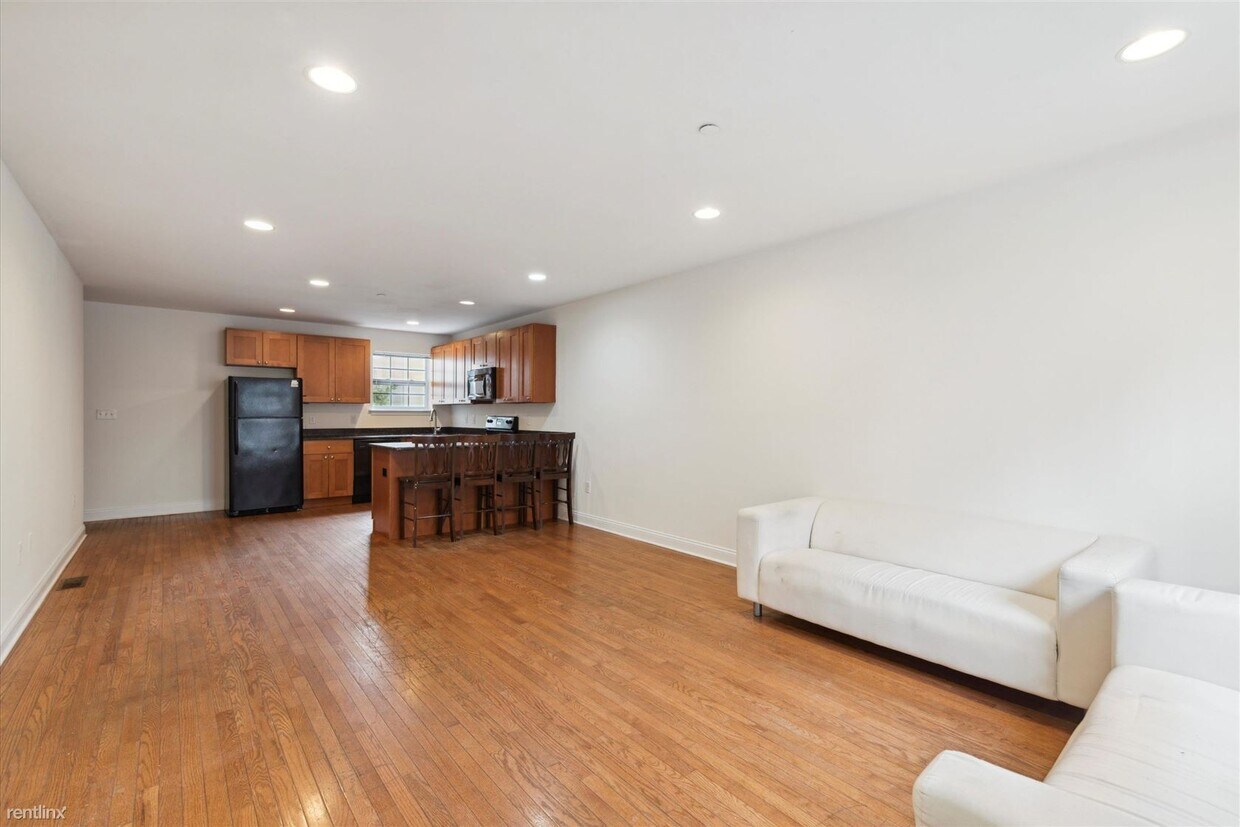 Primary Photo - 4 br, 2 bath Duplex - 1838 N 18TH ST Unit 101