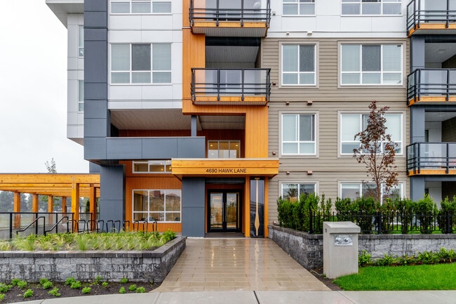 Building Photo - 4690 Hawk Ln