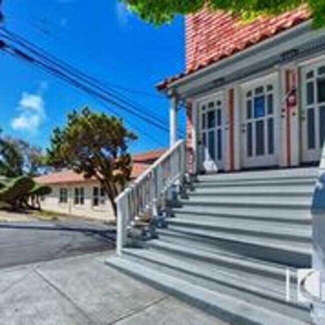 Building Photo - Downtown Penthouse in Vallejo, CA